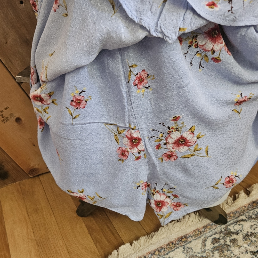Adorable Flowy Floral Faux Wrap Romper Ruffle Hem Shorts Altar'd State Medium - Picture 7 of 13